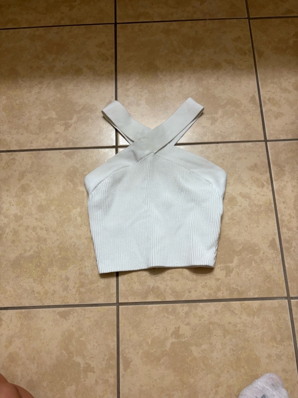 Aritzia Babaton Sculpt Knit Criss Cross Cropped Tank